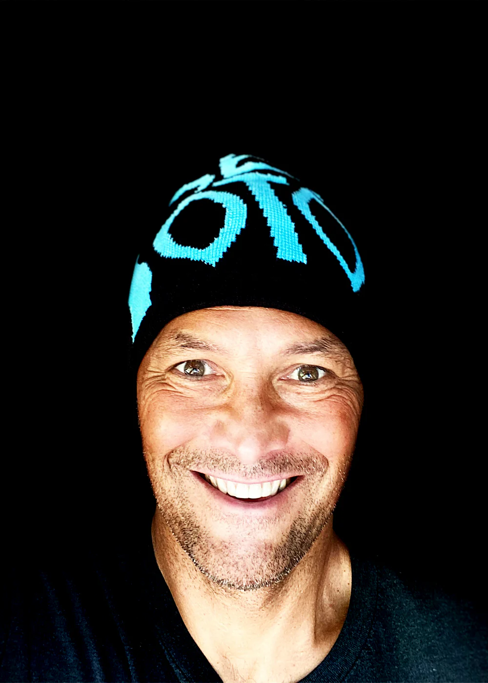 Toque d'Neige Beanie - Image 15