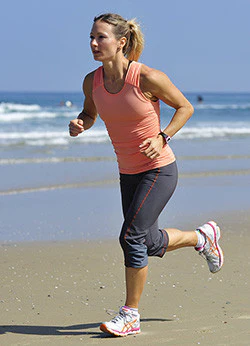 Women's Loose Run Capri - Sale - Image 5