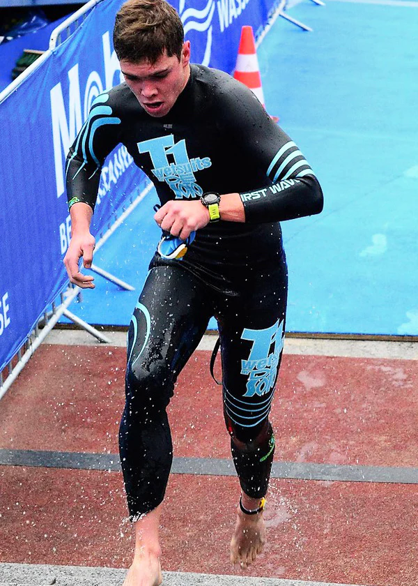 T1 First Wave Pullover - Image 15